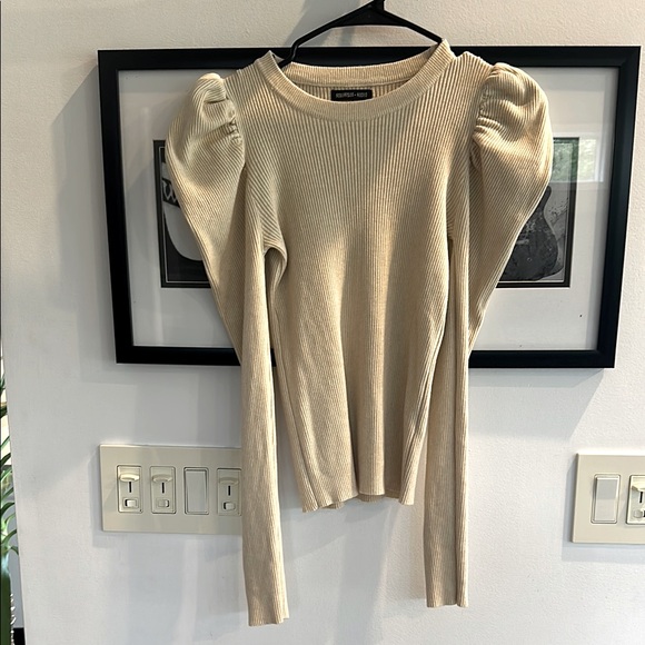 Robertson + Rodeo cream ribbed pleated shoulder sweater size small - Picture 1 of 4